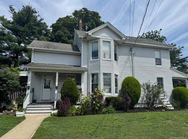 172 N Ocean Avenue, Patchogue, NY 11772
