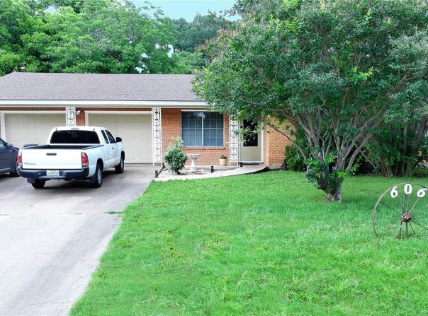 606 E Liberty Ave, Round Rock, TX 78664