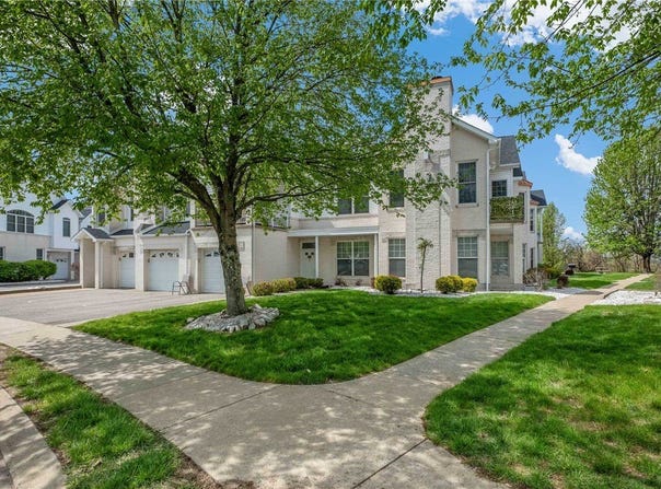 212 Adams Pointe Blvd, Mars, PA 16046