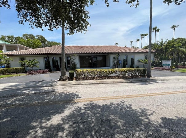 609 INDIAN ROCKS Road, BELLEAIR, FL 33756