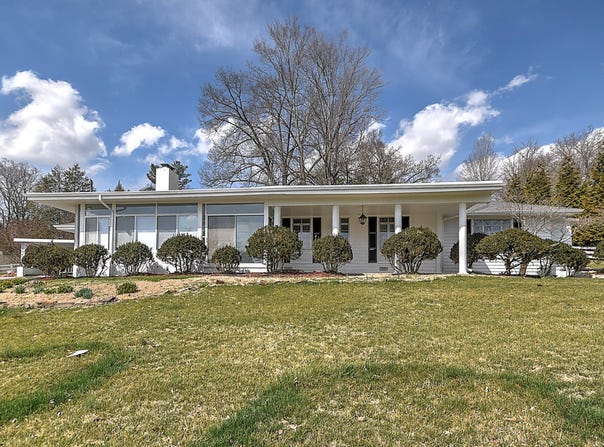 502 Valley Drive, Bristol, VA 24201