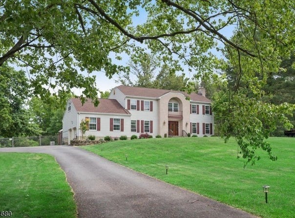 5 Glen Ridge Dr, Washington Twp., NJ 07853-3423
