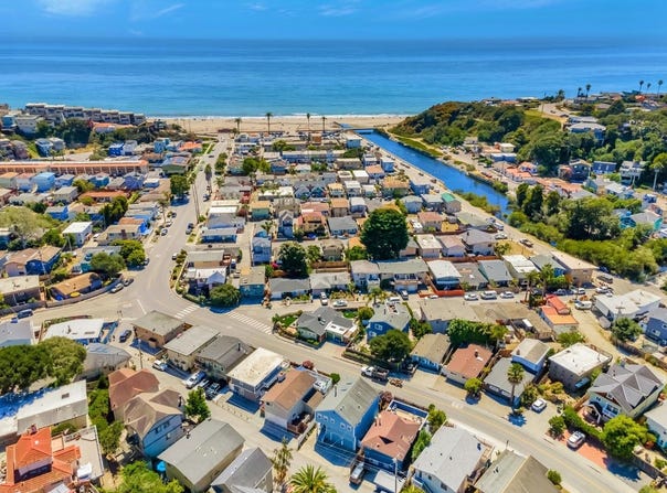 307 Treasure Island, APTOS, CA 95003