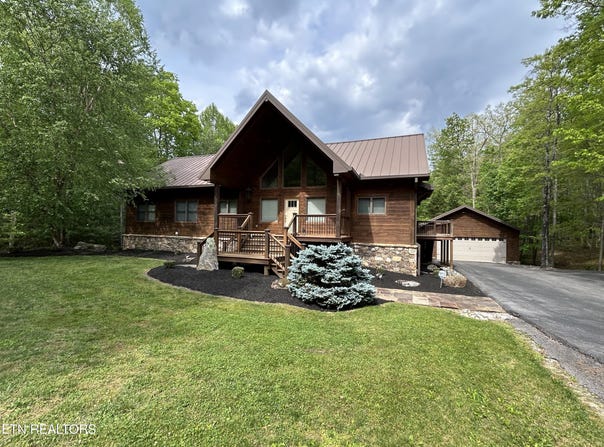 150 Red Oak Drive, Oneida, TN 37841
