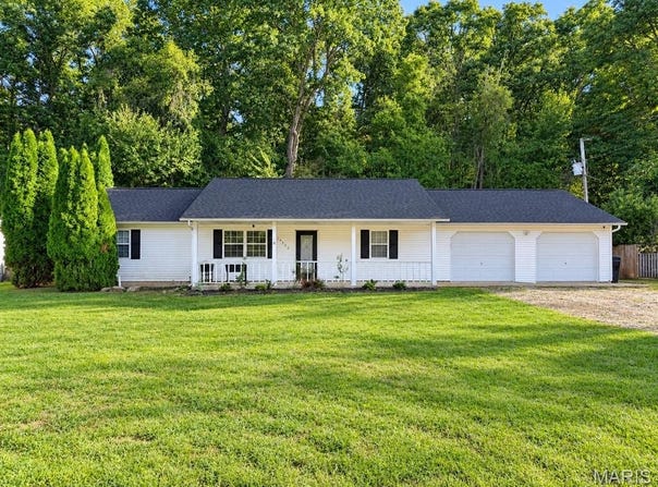 16420 Twilight Drive, St Robert, MO 65584