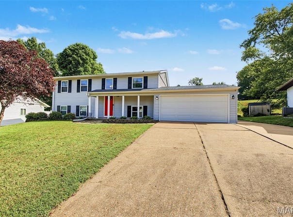 1230 Pine Trail, Fenton, MO 63026