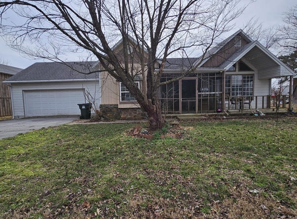 108 E Montgomery Street, Fairview, MO 64842