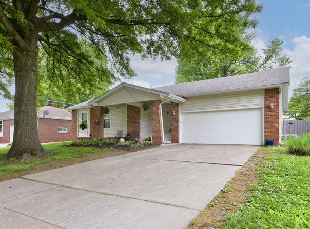 3409 S Rogers Avenue, Springfield, MO 65804