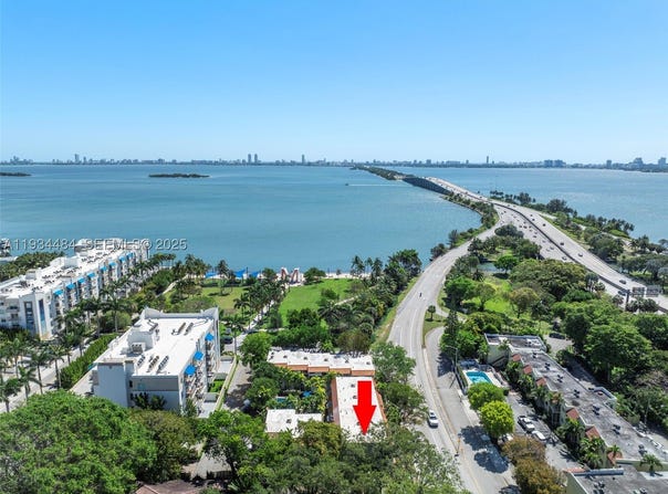 515 NE 38th St, Miami, FL 33137