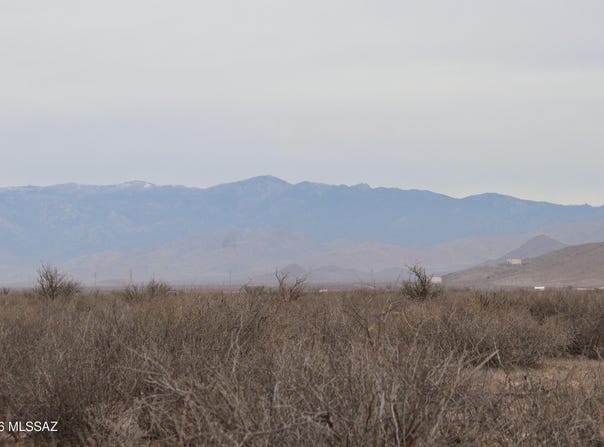 IRON ROSE Road, Willcox, AZ 85643