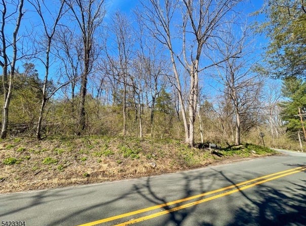 569 Ervey Rd, Allamuchy Twp., NJ 07821-5626