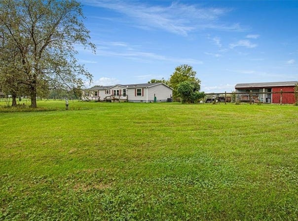 5636 SE Perrin Road, Lathrop, MO 64465
