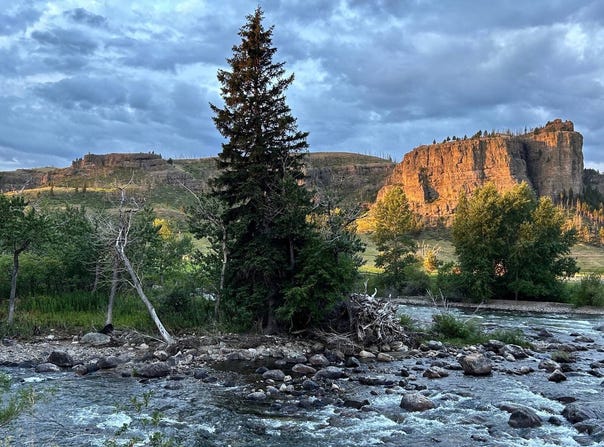 1258 Stillwater Falcon Ledge, Nye, MT 59061