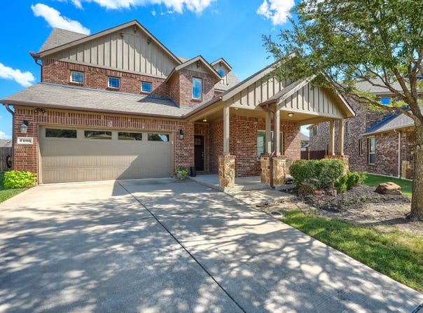 2406 Lucerne Drive, Rowlett, TX 75089