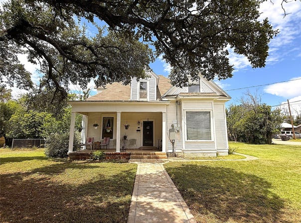 802 S Willow Street, Brady, TX 76825