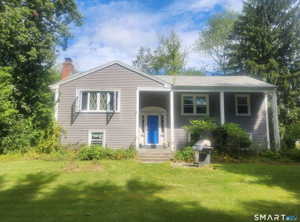 4 Belden Avenue, Canton, CT 06019