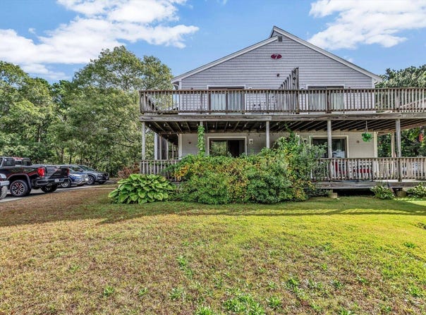 35 Ashumet Road, Mashpee, MA 02649