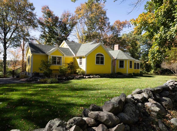 196 Bunker Hill Avenue, Stratham, NH 03885