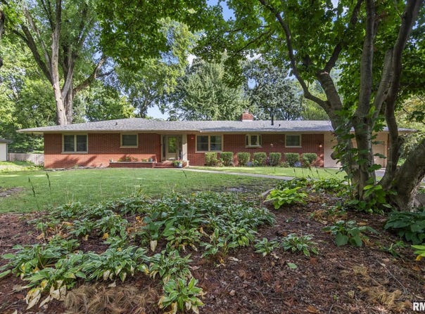 2141 CARDINAL Drive, Springfield, IL 62704