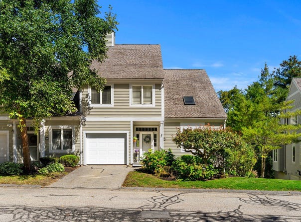63 Landing Dr, Methuen, MA 01844
