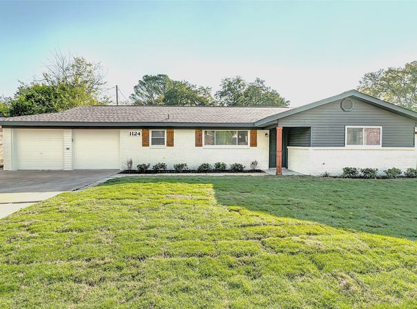 1124 Norwood Drive, Hurst, TX 76053