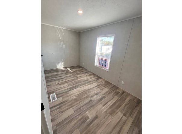 321 E 25th Ave., Sault Sainte Marie, MI 49783