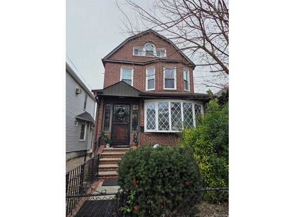 4363 160th Street, Flushing, NY 11358