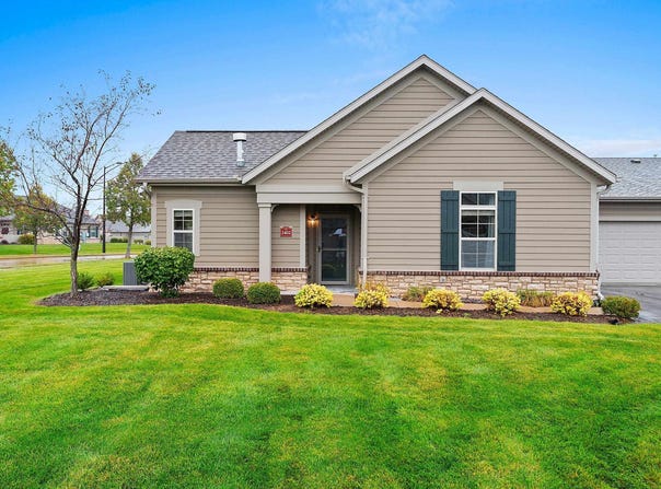 2402 E SIENNA Way, APPLETON, WI 54913