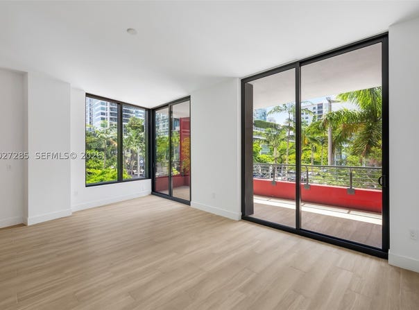 90 NE 32nd St, Miami, FL 33127