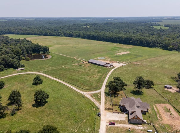 1059 NE 100th Road, Sheldon, MO 64784