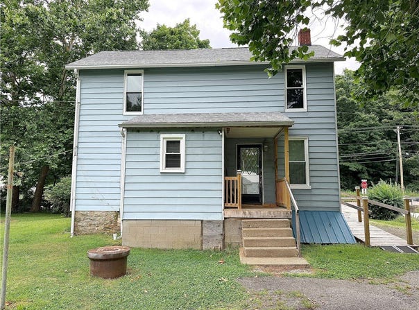 561 Chestnut Ridge Rd, Derry Twp, PA 15650