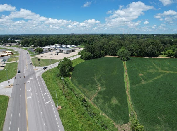 E 12th Street, Metropolis, IL 62960