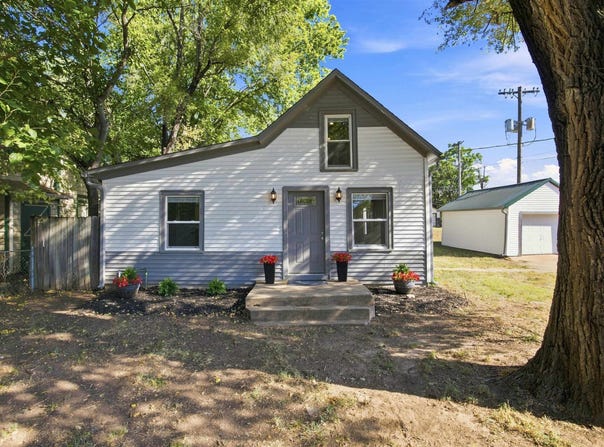 332 Gregg, Augusta, KS 67010