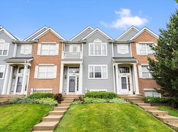 1243 Derry Lane, Pingree Grove, IL 60140