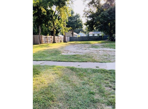 1145 Broadway, Benton Harbor, MI 49022