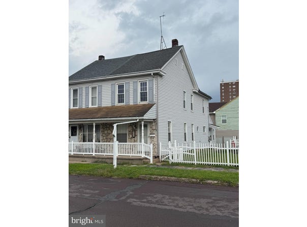 126 WALNUT Street, SUNBURY, PA 17801
