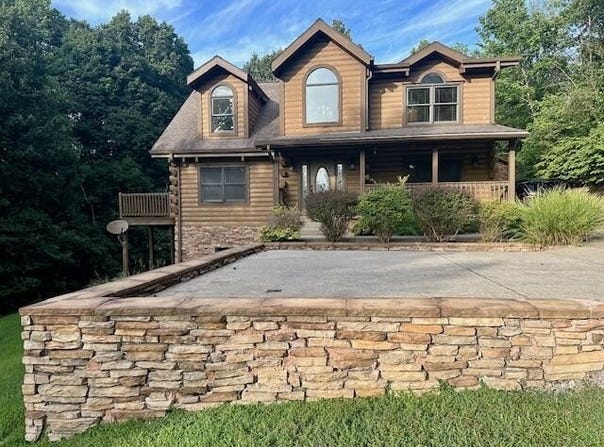 700 Otter Lake Loop, Hanson, KY 42413