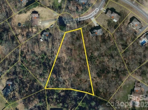 Mountainside Court, Hickory, NC 28601