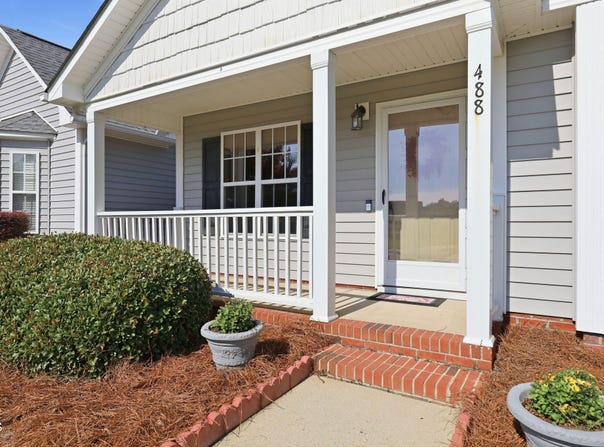 488 Pinecroft Drive, Clayton, NC 27520