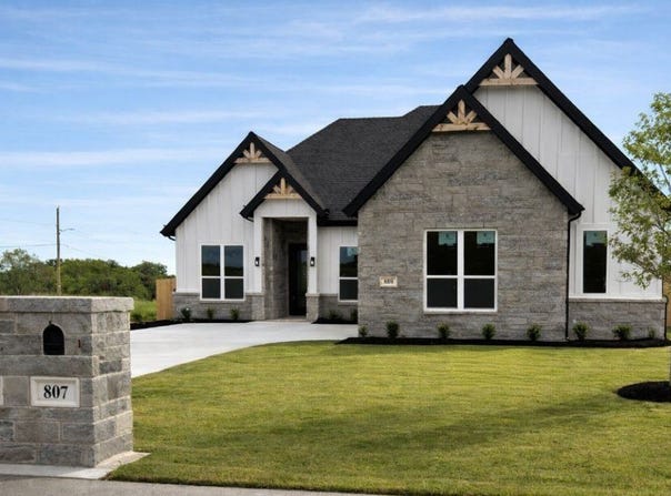 808 N Avenue E, Springtown, TX 76082
