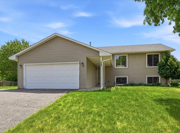 4516 Whitetail Way, Eagan, MN 55123