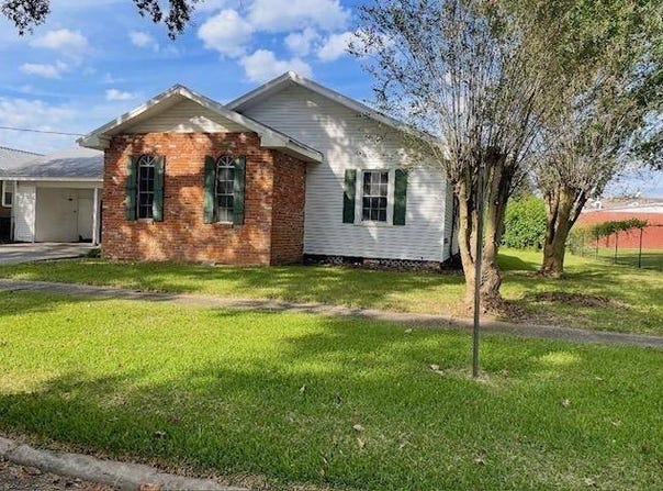 609 Opelousas Street, Donaldsonville, LA 70346
