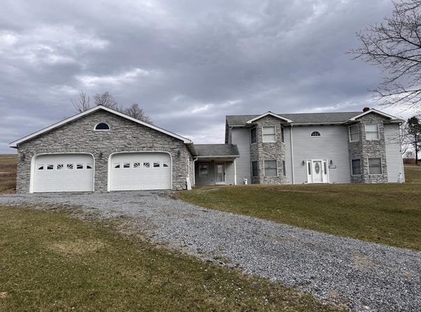 2149 Dutch Road, Loretto, PA 15940