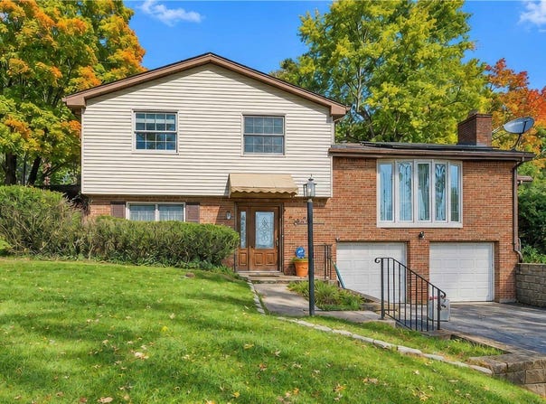 2473 Hampton Ave, Hampton, PA 15101