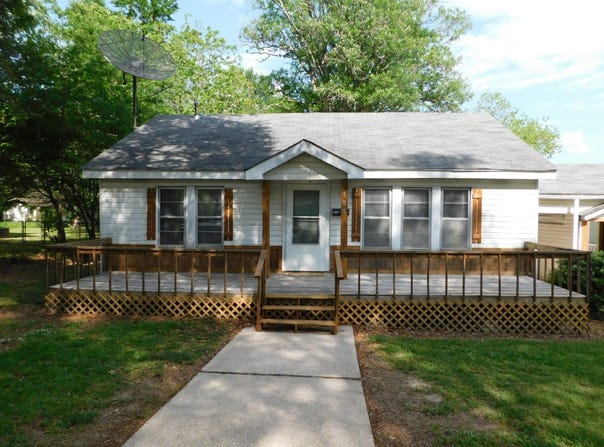 105 NW 2nd, Springhill, LA 71075