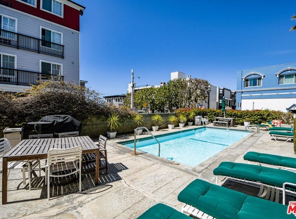 22 Navy St, Venice, CA 90291
