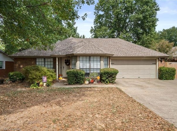 906 Harrell ST, Alma, AR 72921