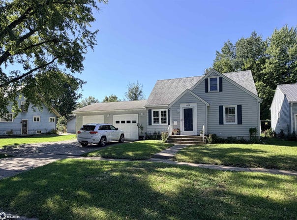1102 S 4Th Street, Fairfield, IA 52556