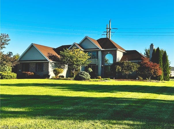 25137 Crosstie Trail, Columbia Station, OH 44028