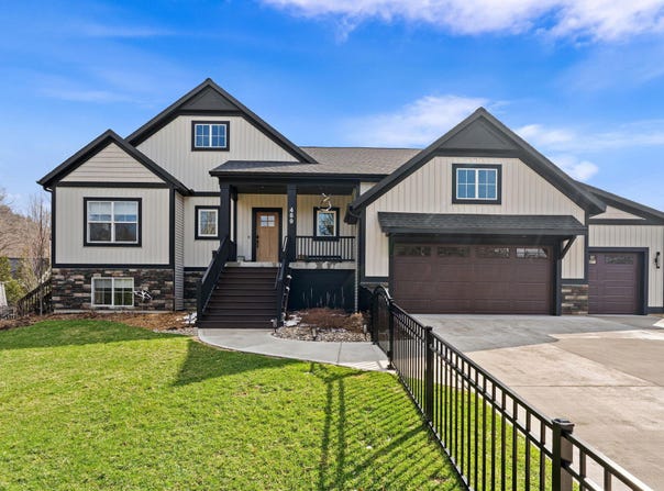 489 S Union Street, Douglas, MI 49406